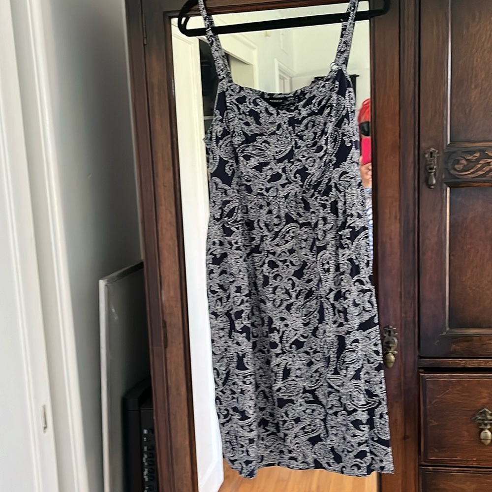 Torrid size 2x blue dress with white Paisley design, with Elastic on the back